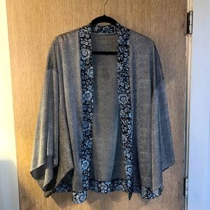 KIMCHI BLUE Kimono Style Camisole Wrap/Size M/L